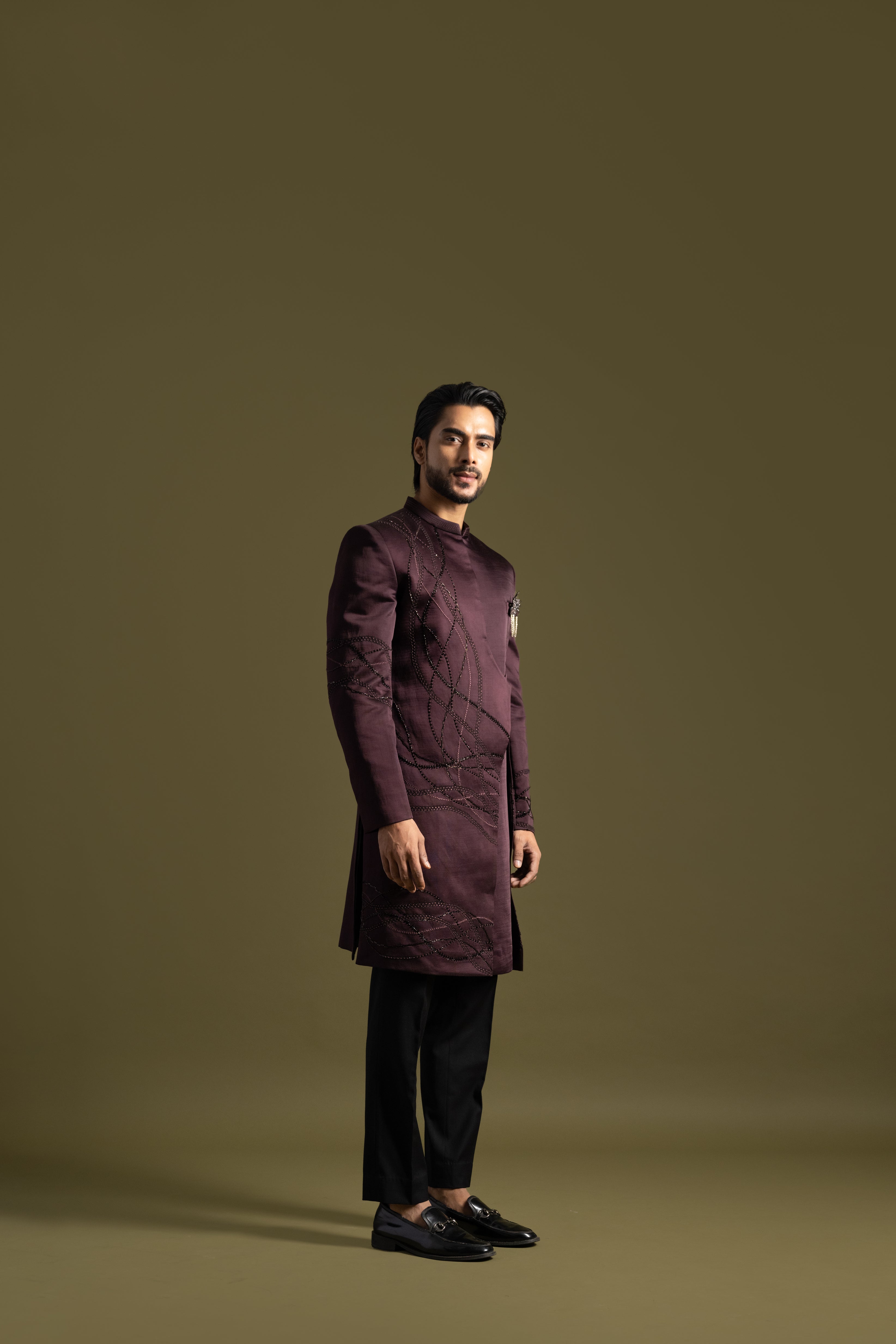 WINE LINEAR EMBROIDERED ACHKAN SET