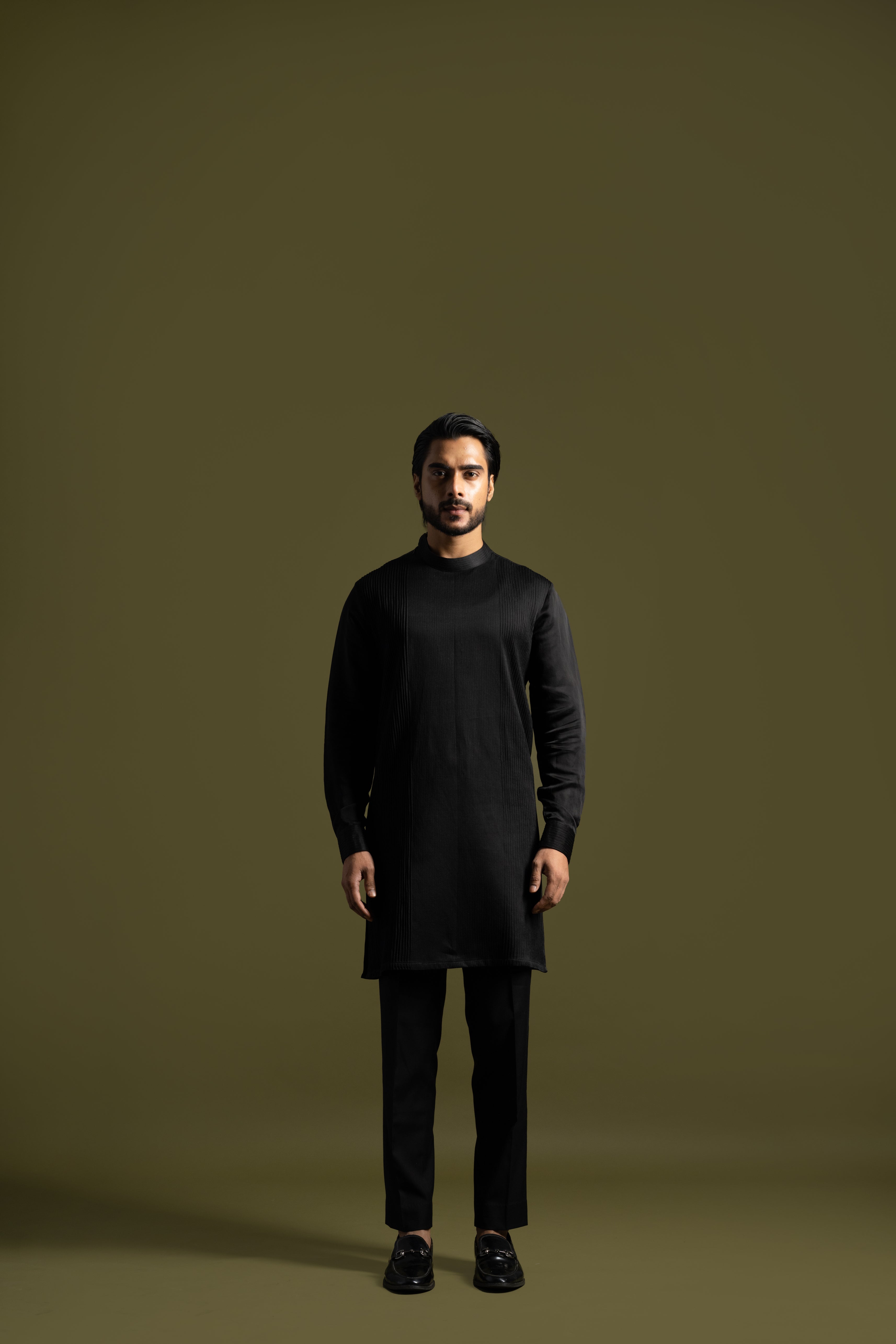 BLACK STITCHLINES KURTA SET