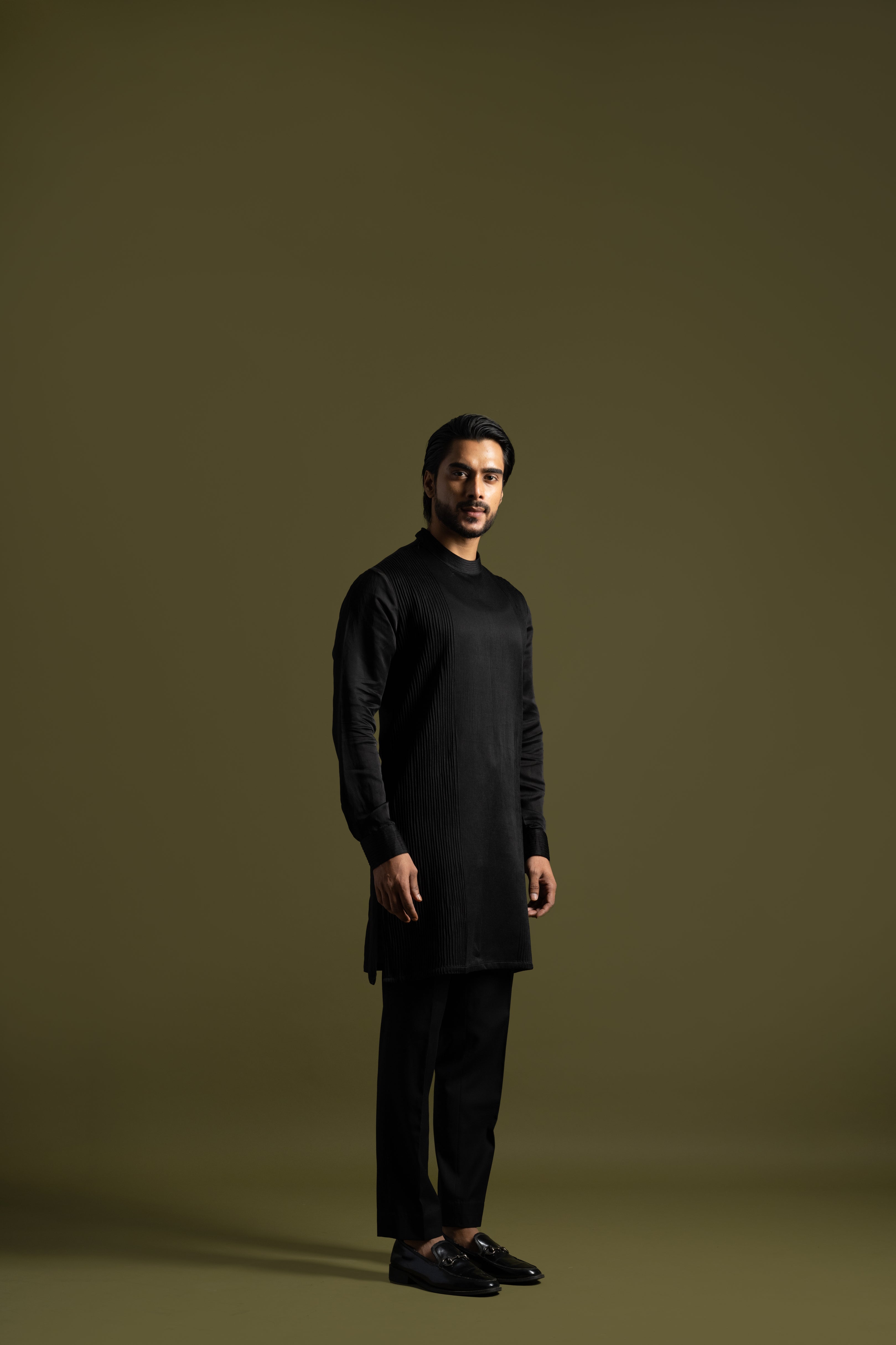 BLACK STITCHLINES KURTA SET