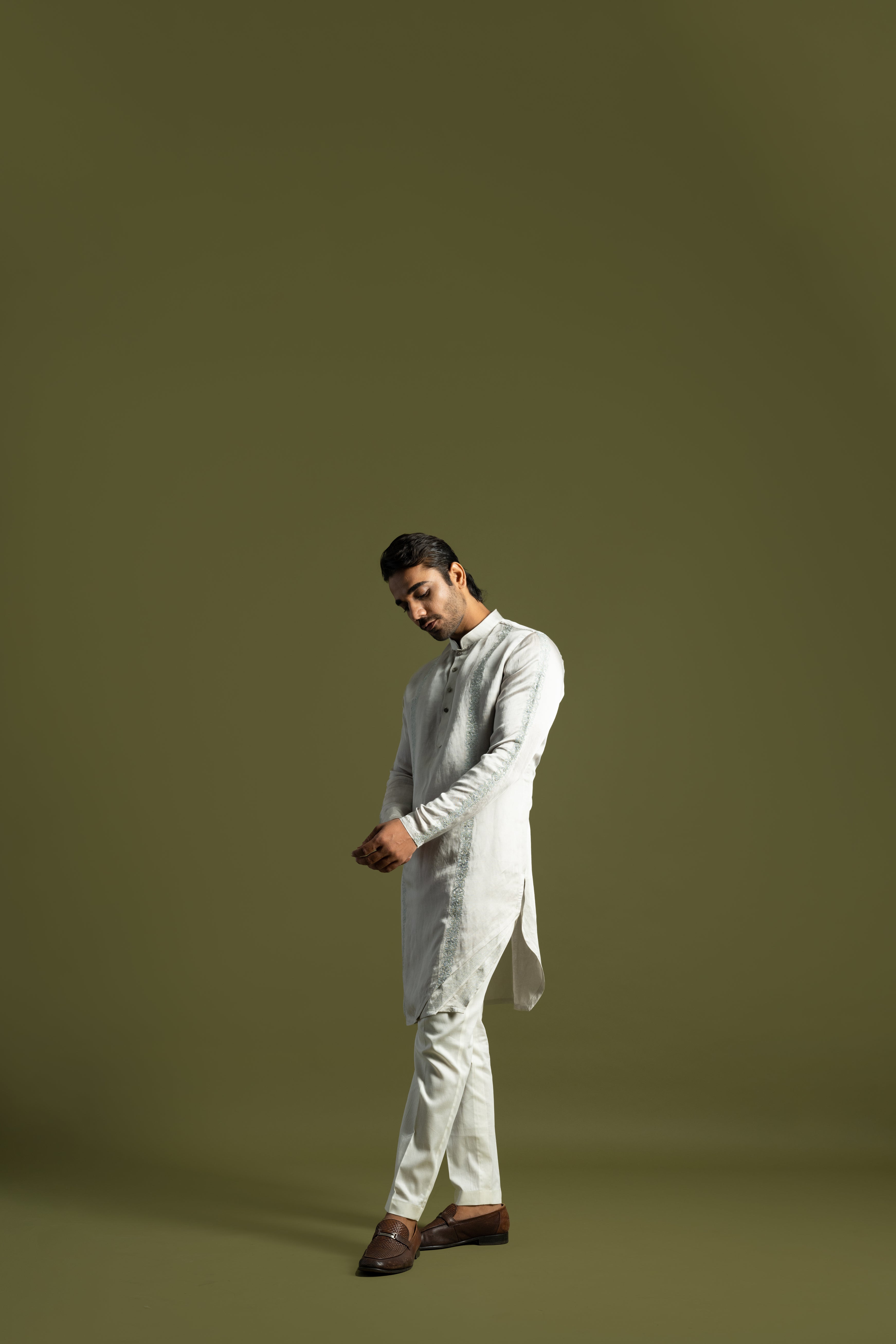 TRIPLE LAYERED OYESTER GREY KURTA SET