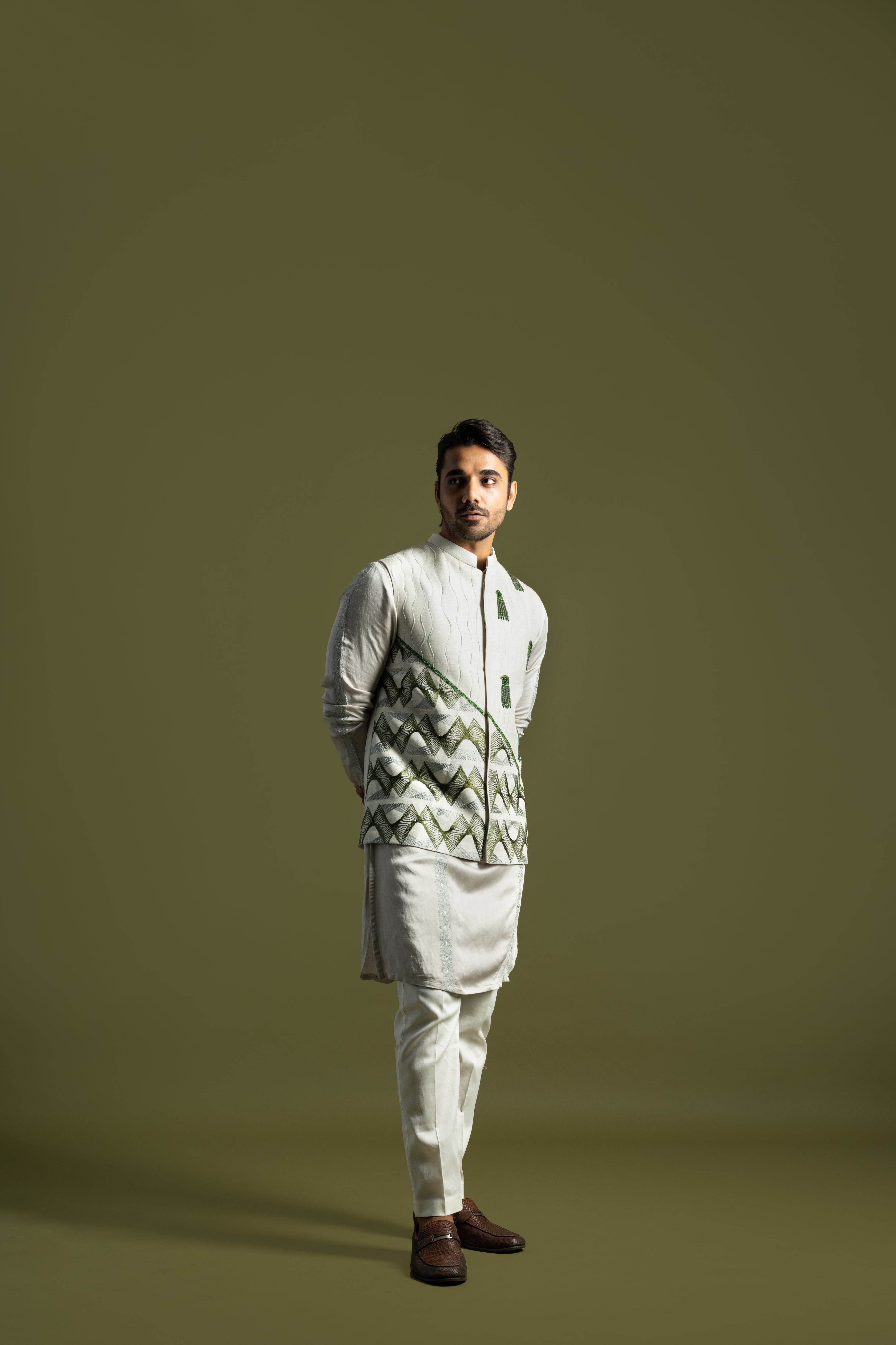 OYESTER GREY NEHRU WITH A TRIPLE LAYERED KURTA
