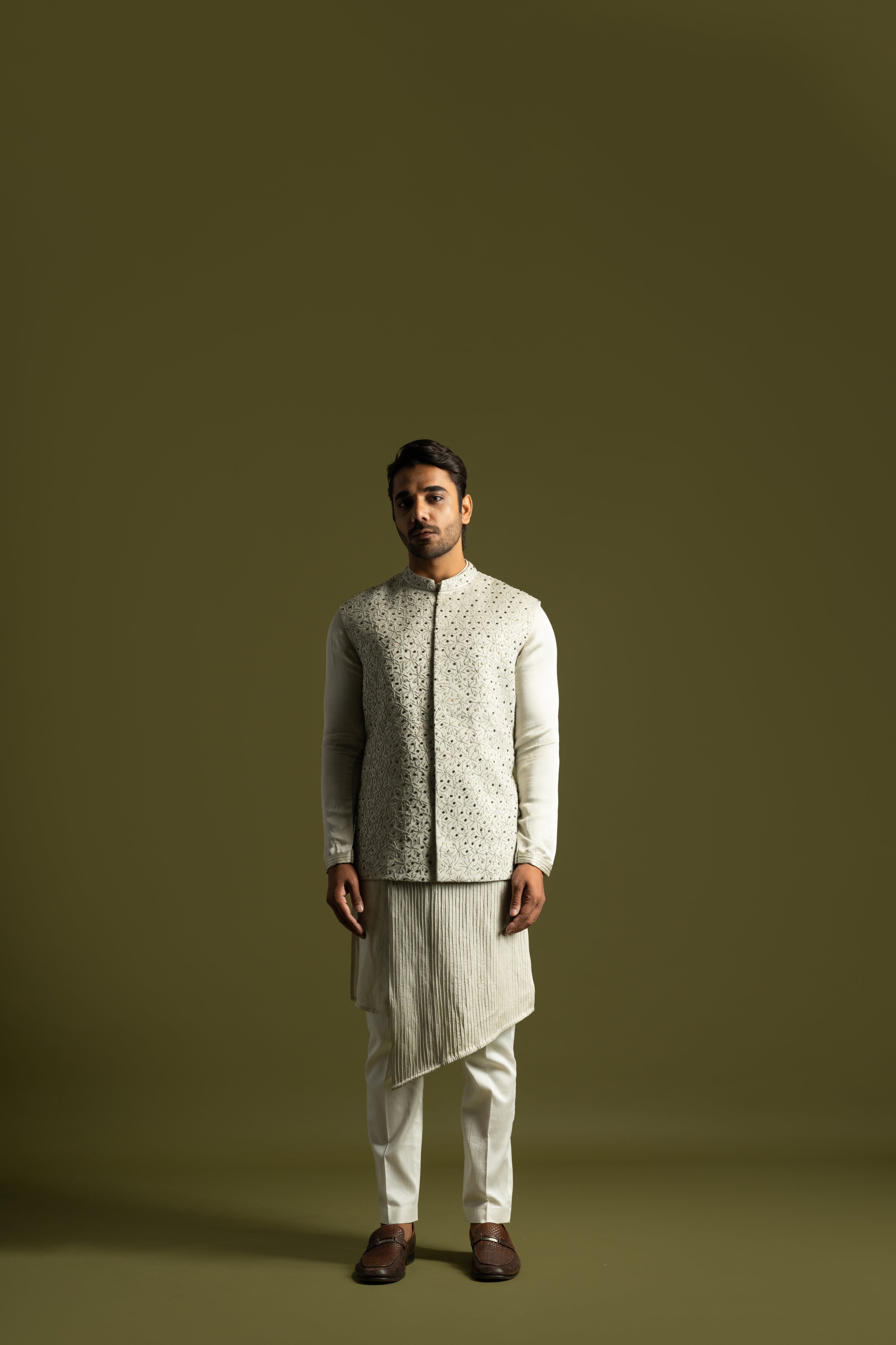 GREY FRENCHKNOT EMBROIDERED NEHRU KURTA SET