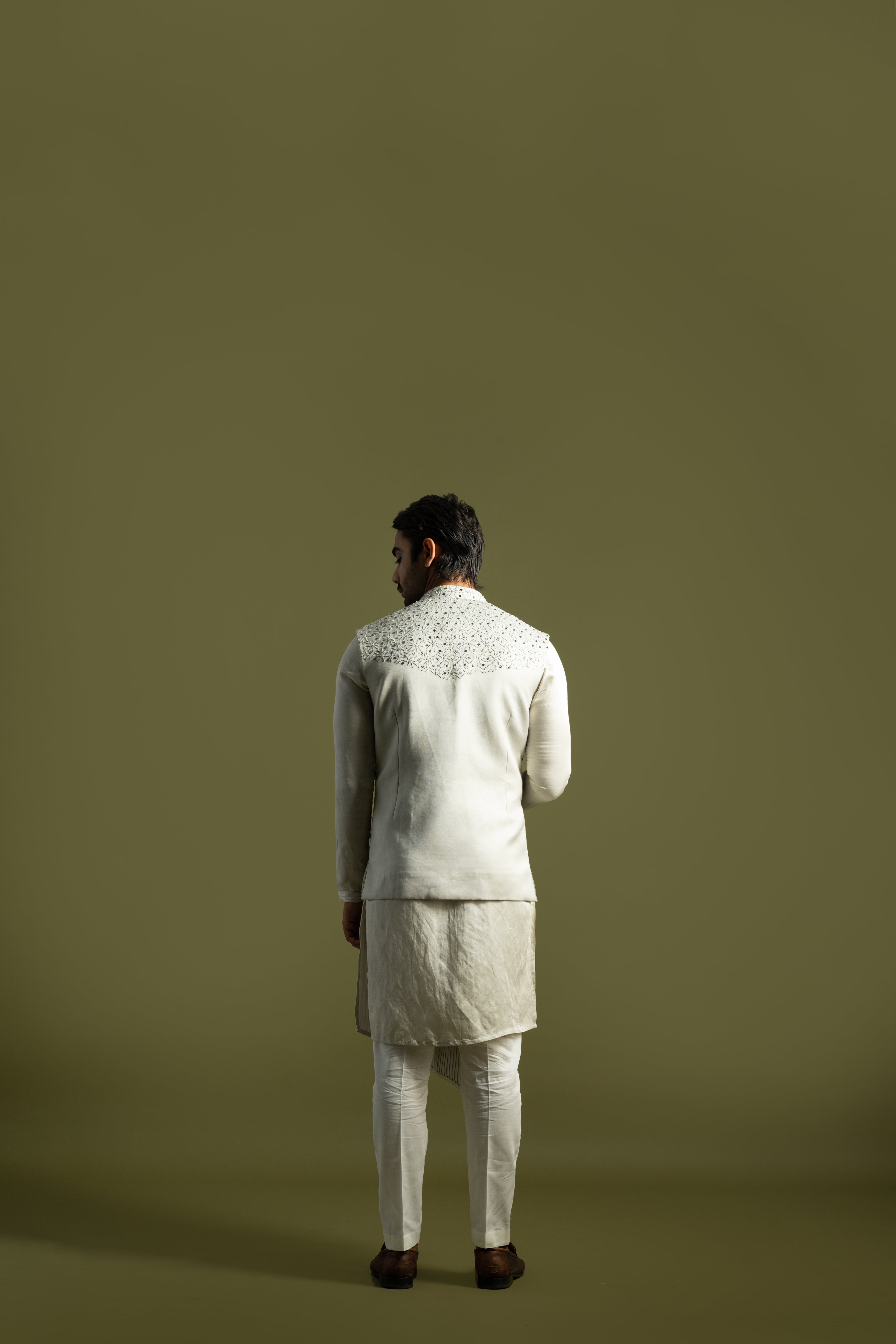 GREY FRENCHKNOT EMBROIDERED NEHRU KURTA SET