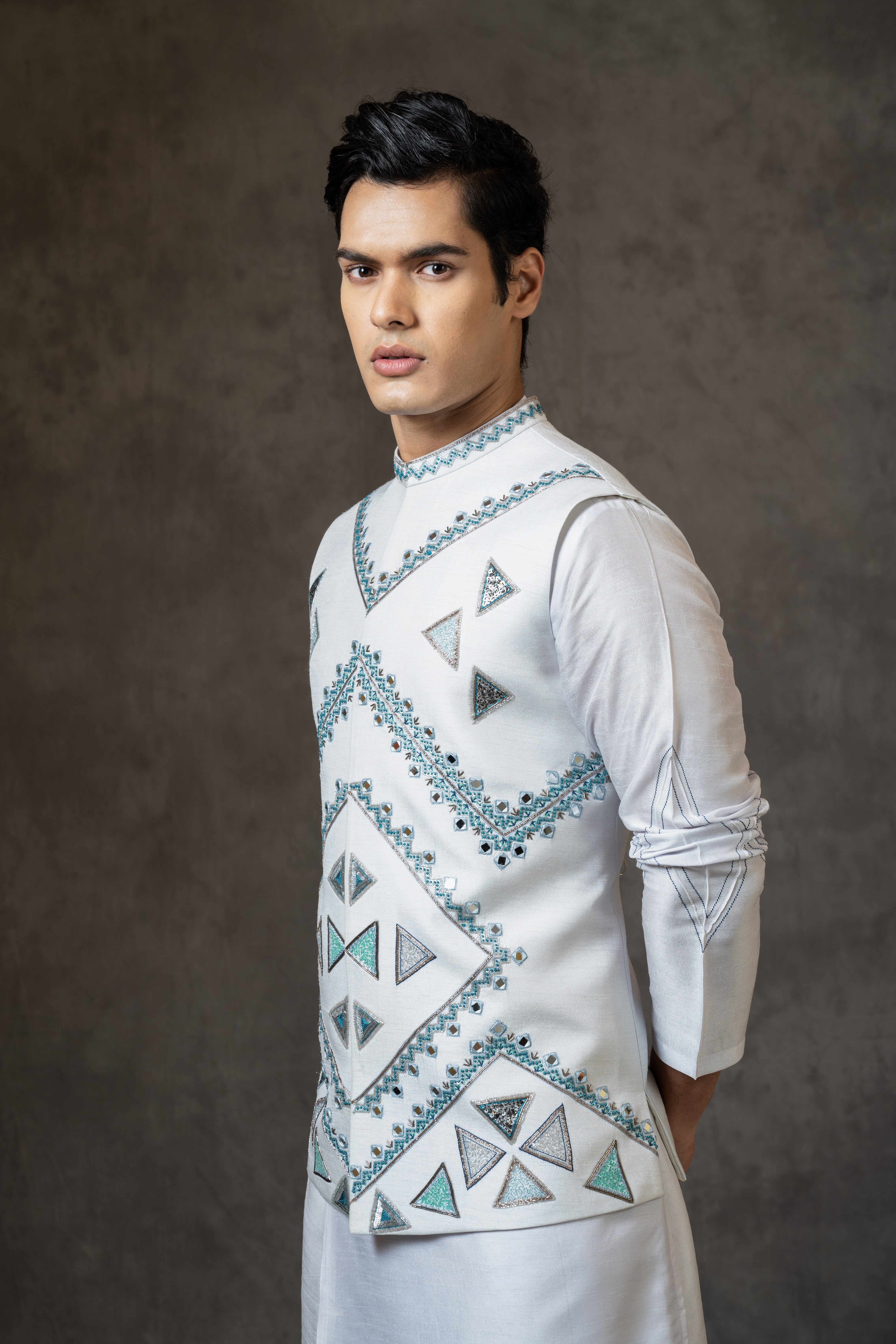 TRIANGULAR MIRRORWORK NEHRU KURTA SET