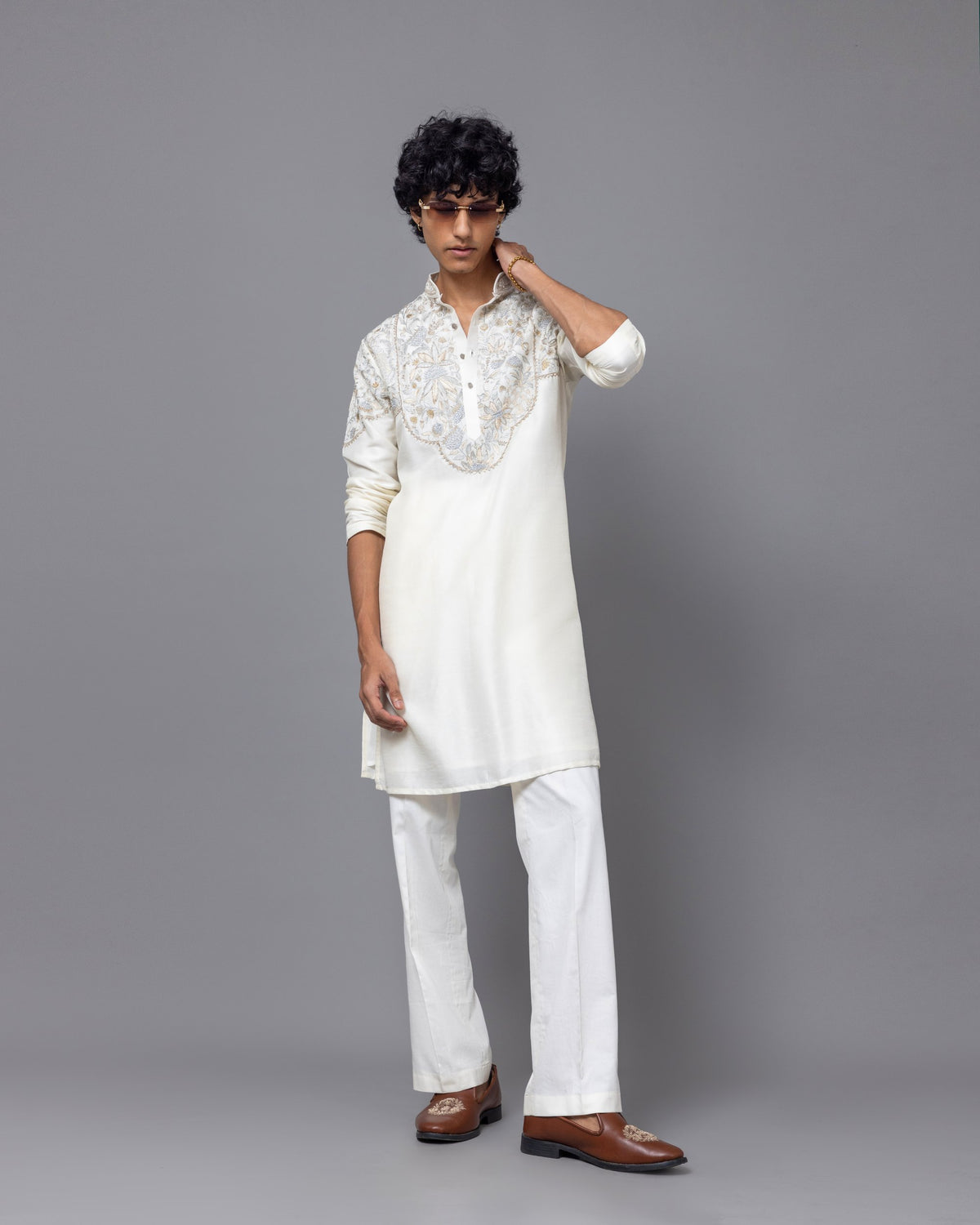 Ivory Arc kurta set by Paarsh Atelier, Aarohan collection - view 5
