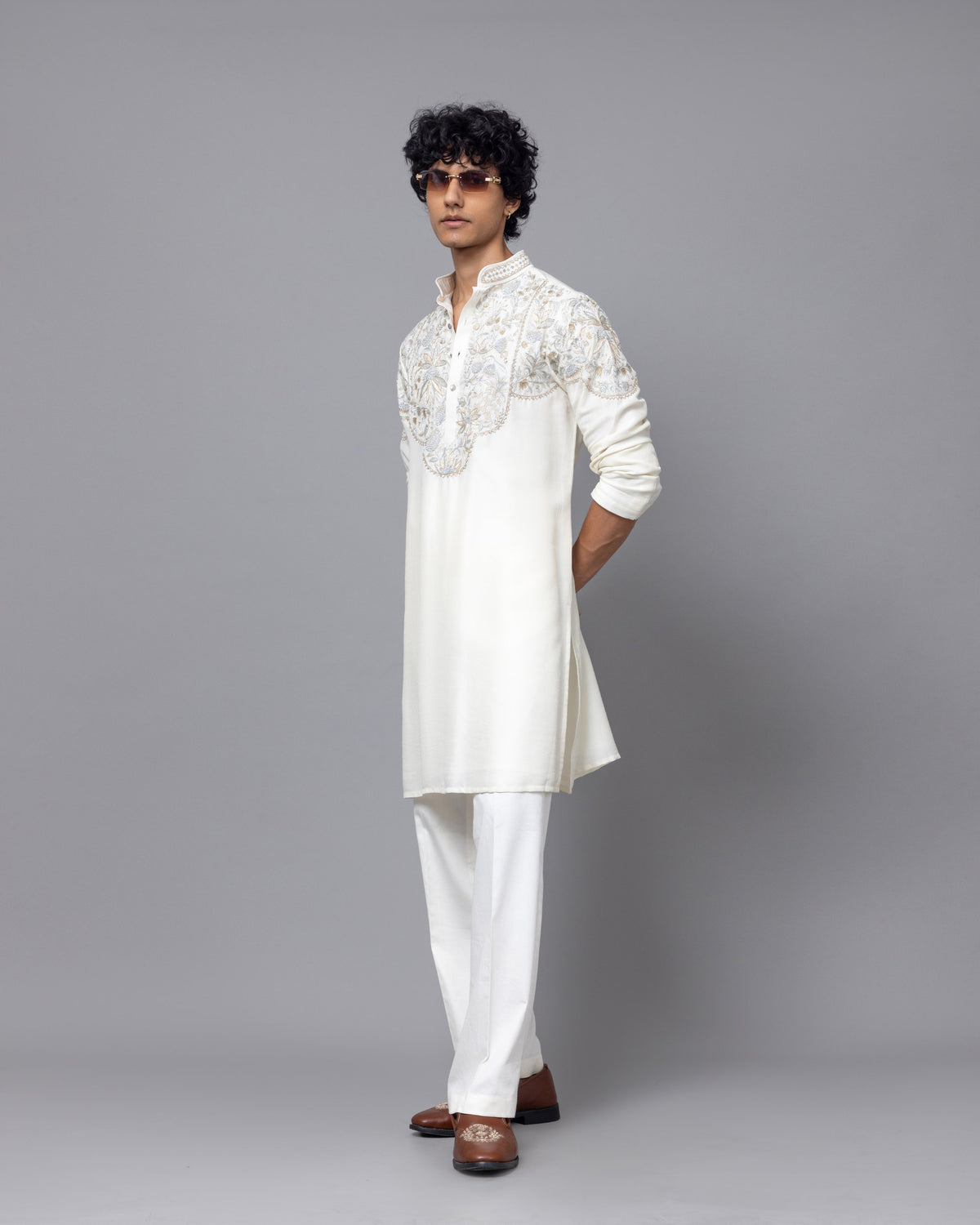 Ivory Arc kurta set by Paarsh Atelier, Aarohan collection - view 6
