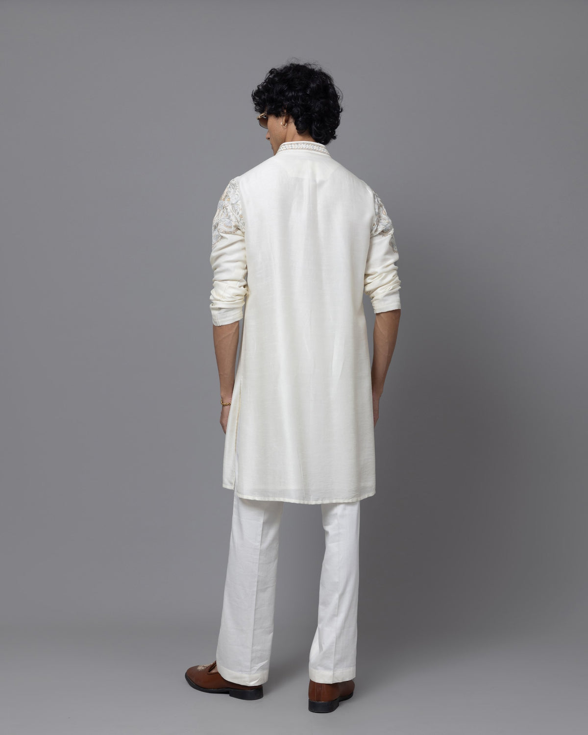 Ivory Arc kurta set by Paarsh Atelier, Aarohan collection - view 7