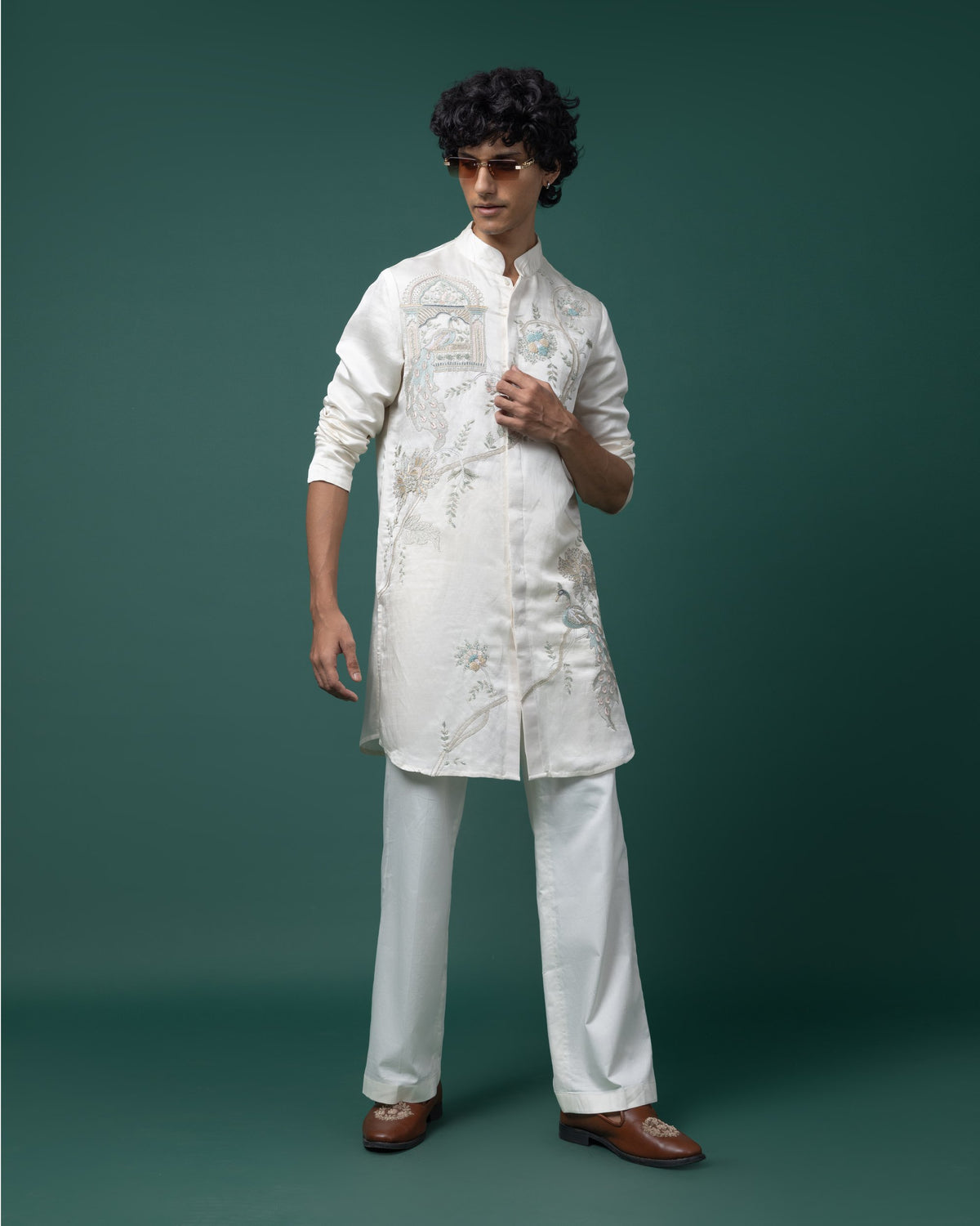 Mehfil-e-Mor kurta set by Paarsh Atelier, Aarohan collection