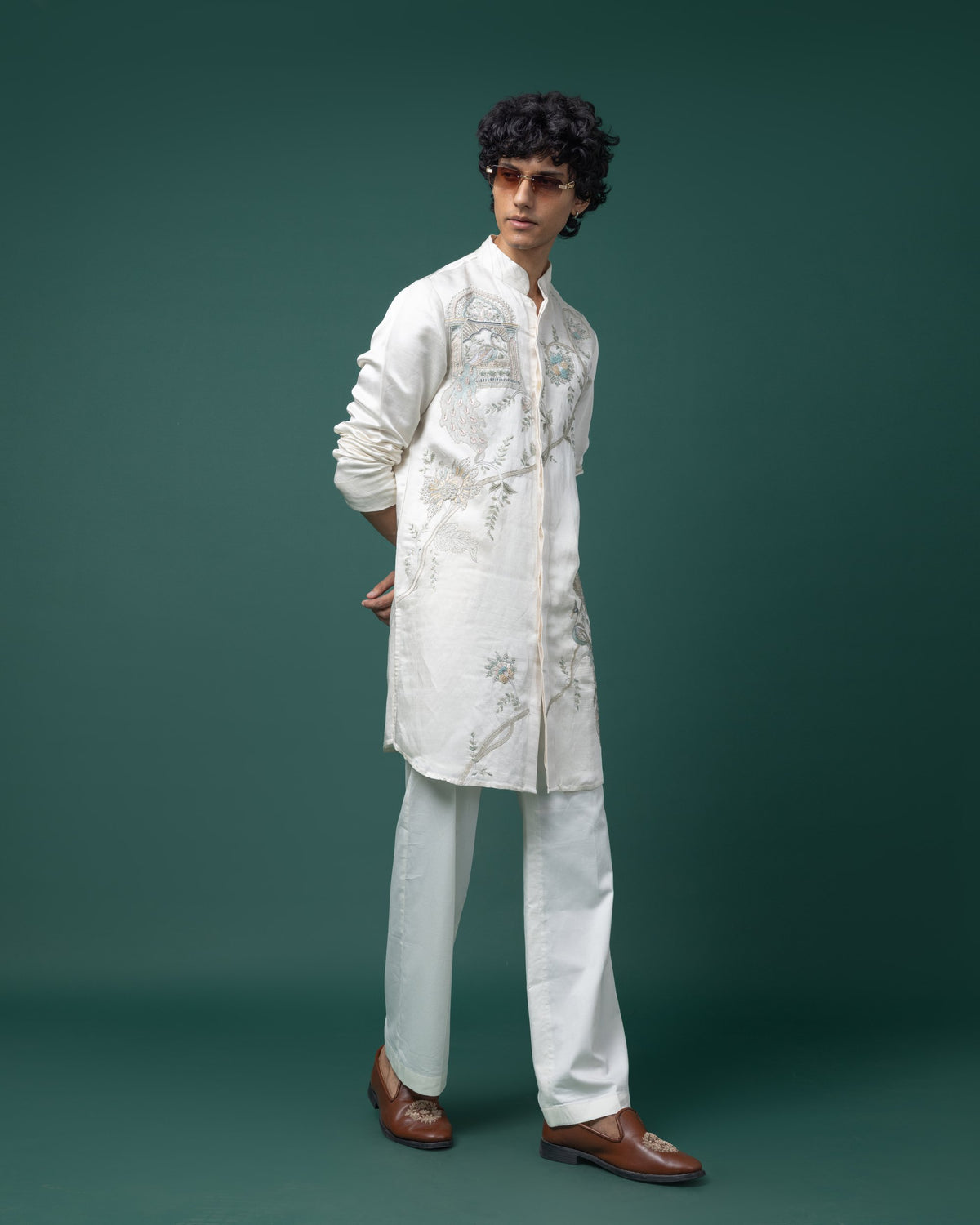 Mehfil-e-Mor kurta set by Paarsh Atelier, Aarohan collection - view 2