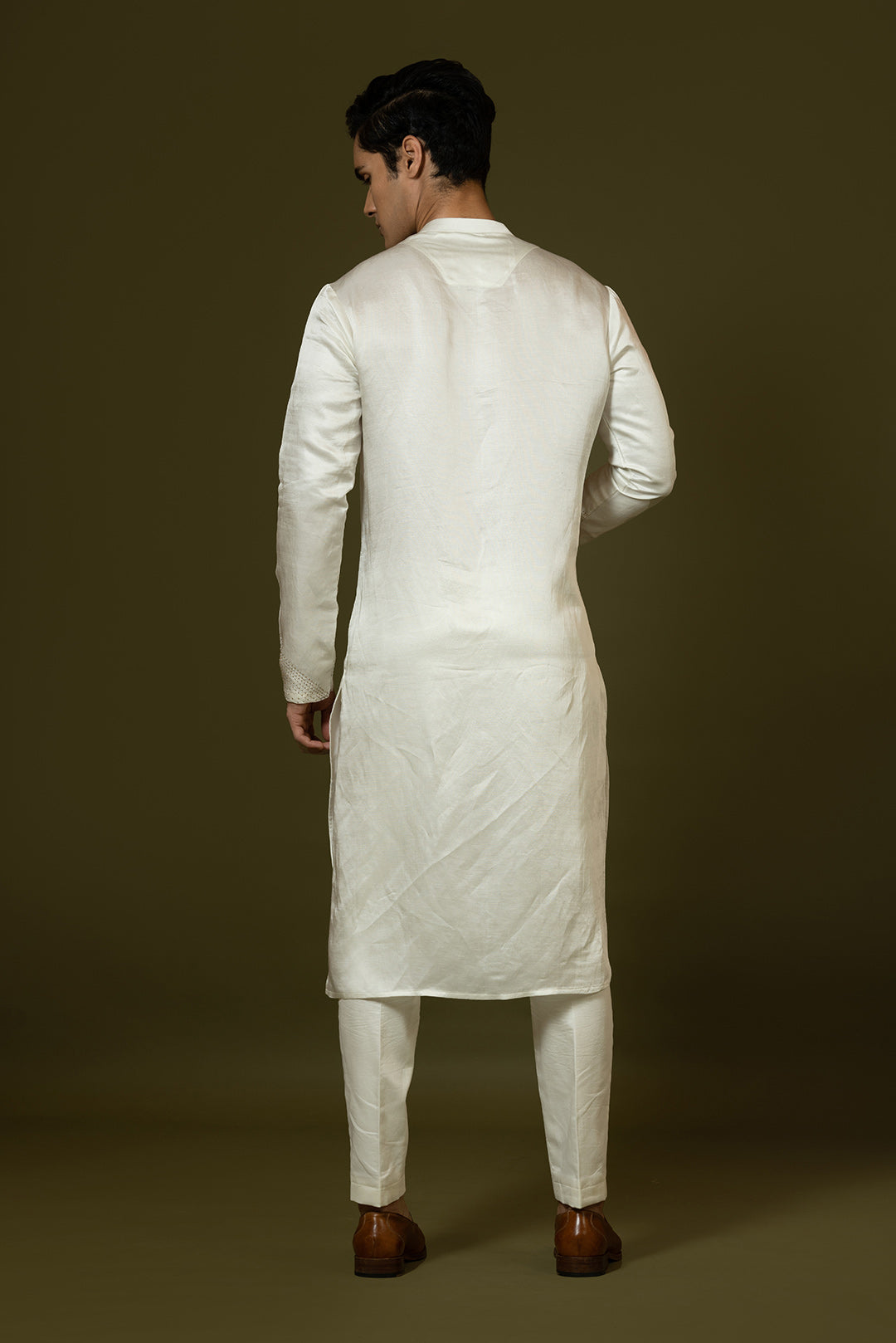 Ivory kurta in linen satin with linear pintucks detailing Kurta set