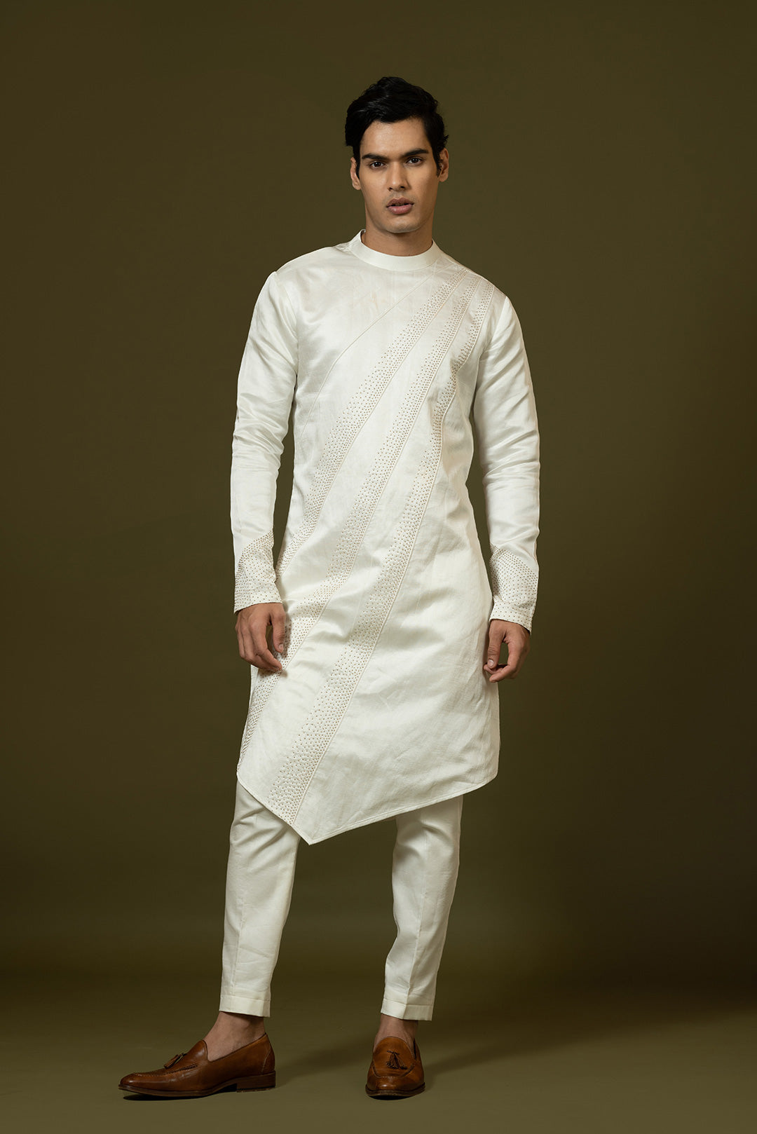 Ivory kurta in linen satin with linear pintucks detailing Kurta set