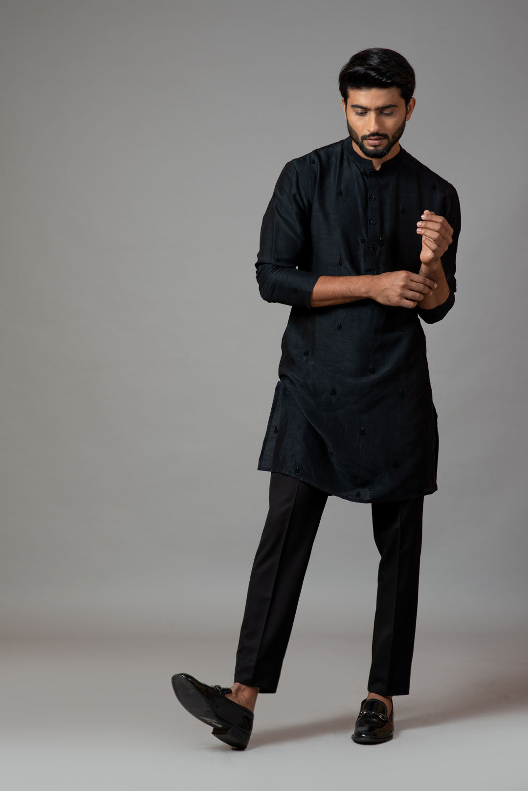 Kurta with bullion leaf embroidery
