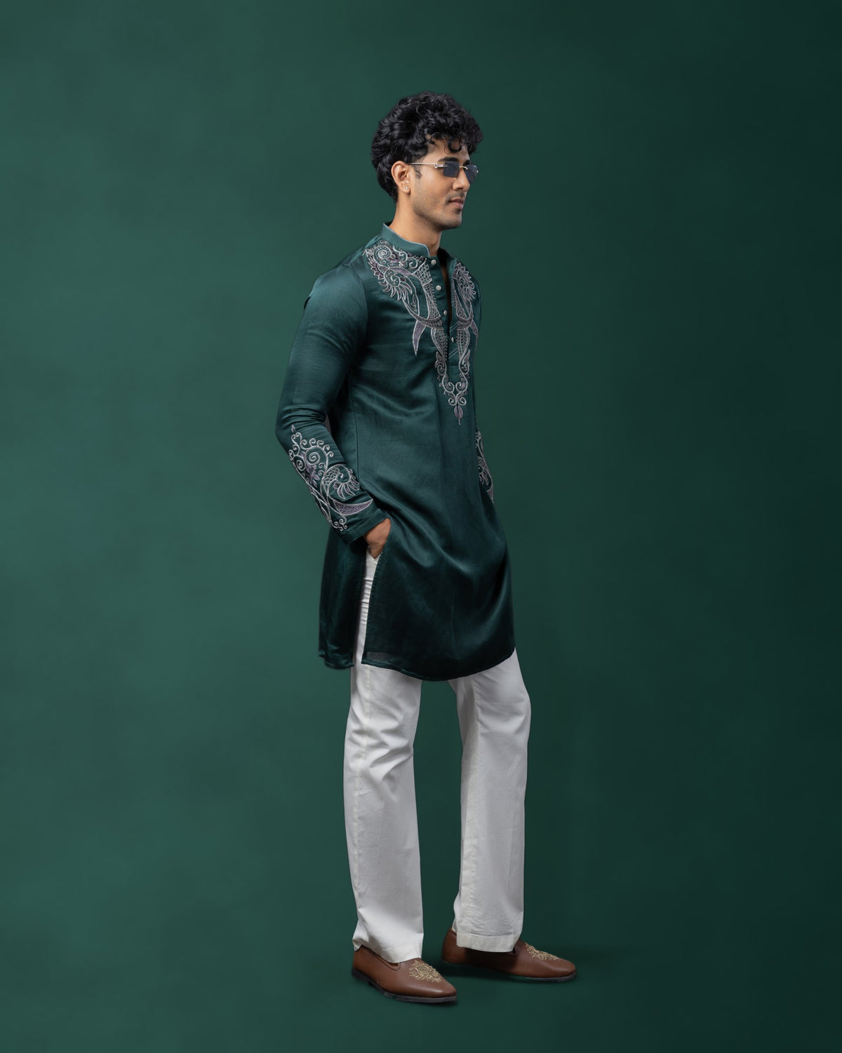 Emerald Plumage kurta set by Paarsh Atelier, Aarohan collection - view 2