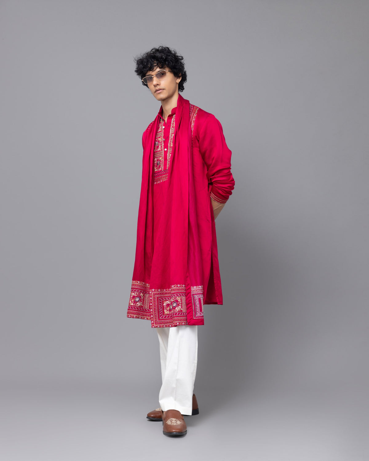 Fuchsia Opulence kurta set with dupatta by Paarsh Atelier, Aarohan collection - view 2