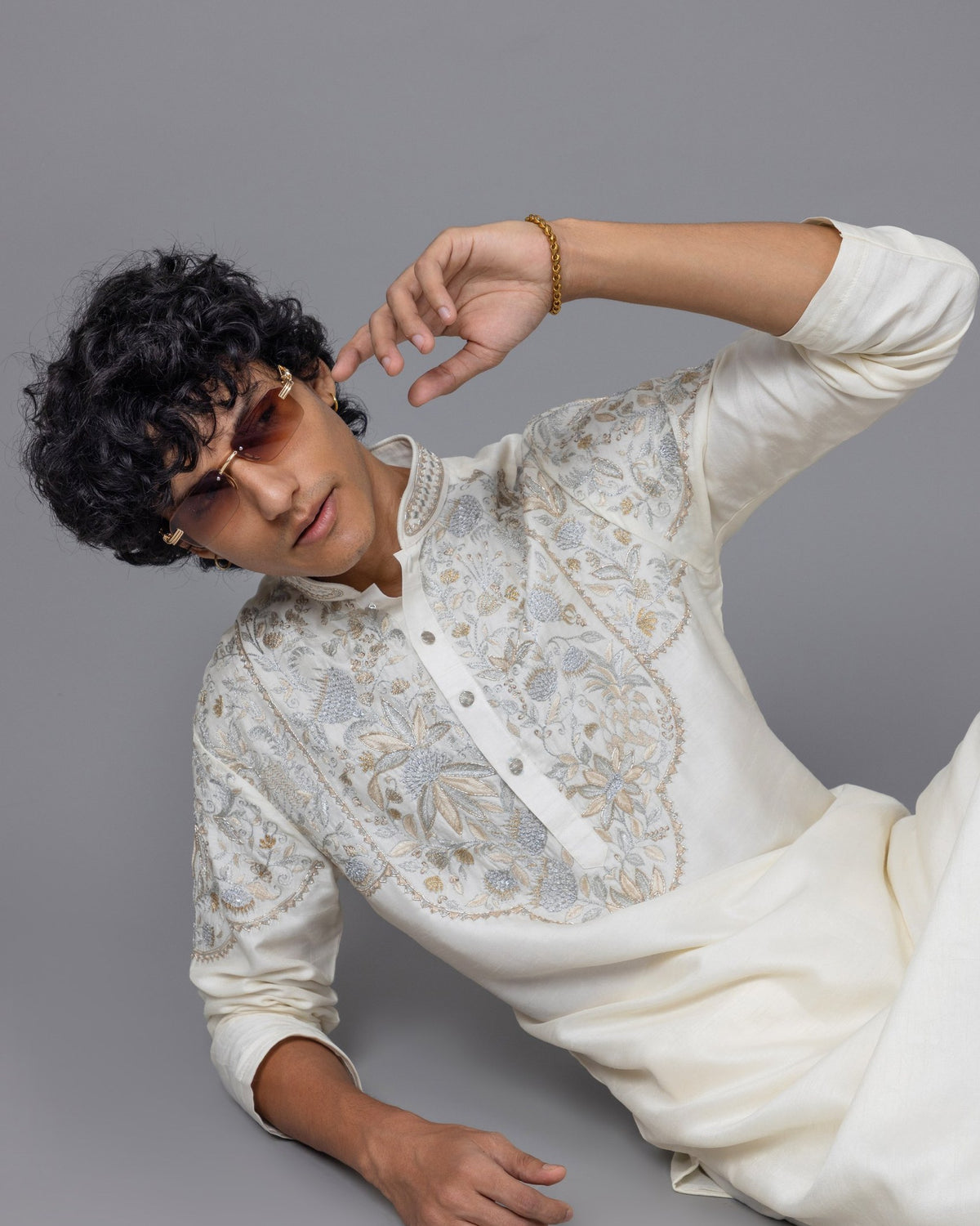 Ivory Arc kurta set by Paarsh Atelier, Aarohan collection - view 4