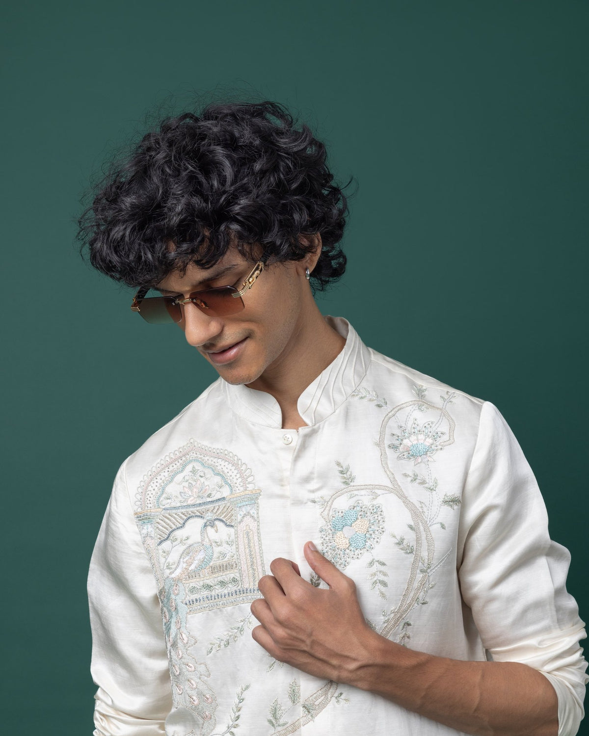 Mehfil-e-Mor kurta set by Paarsh Atelier, Aarohan collection - view 5