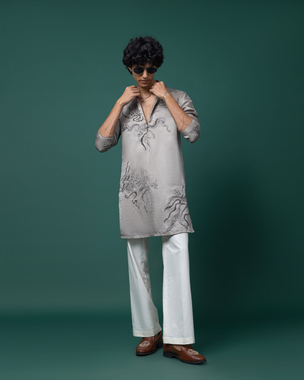 Silver Kinetic kurta set by Paarsh Atelier, Aarohan collection