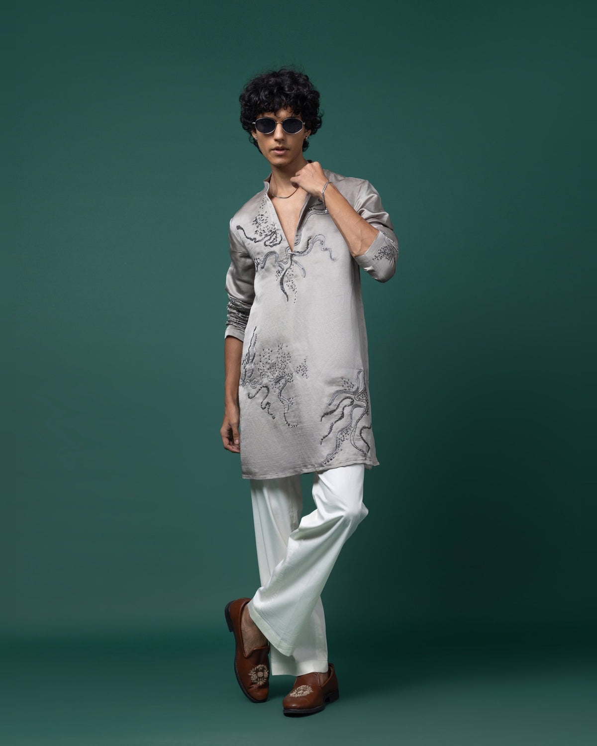 Silver Kinetic kurta set by Paarsh Atelier, Aarohan collection - view 2