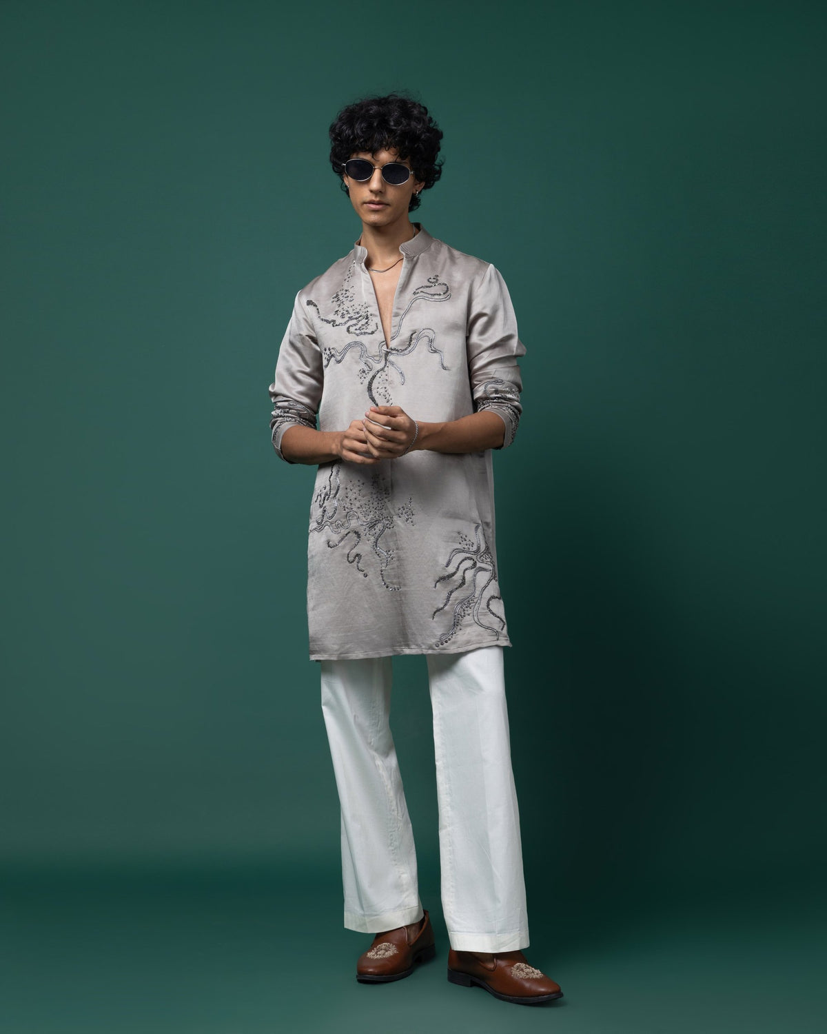 Silver Kinetic kurta set by Paarsh Atelier, Aarohan collection - view 5
