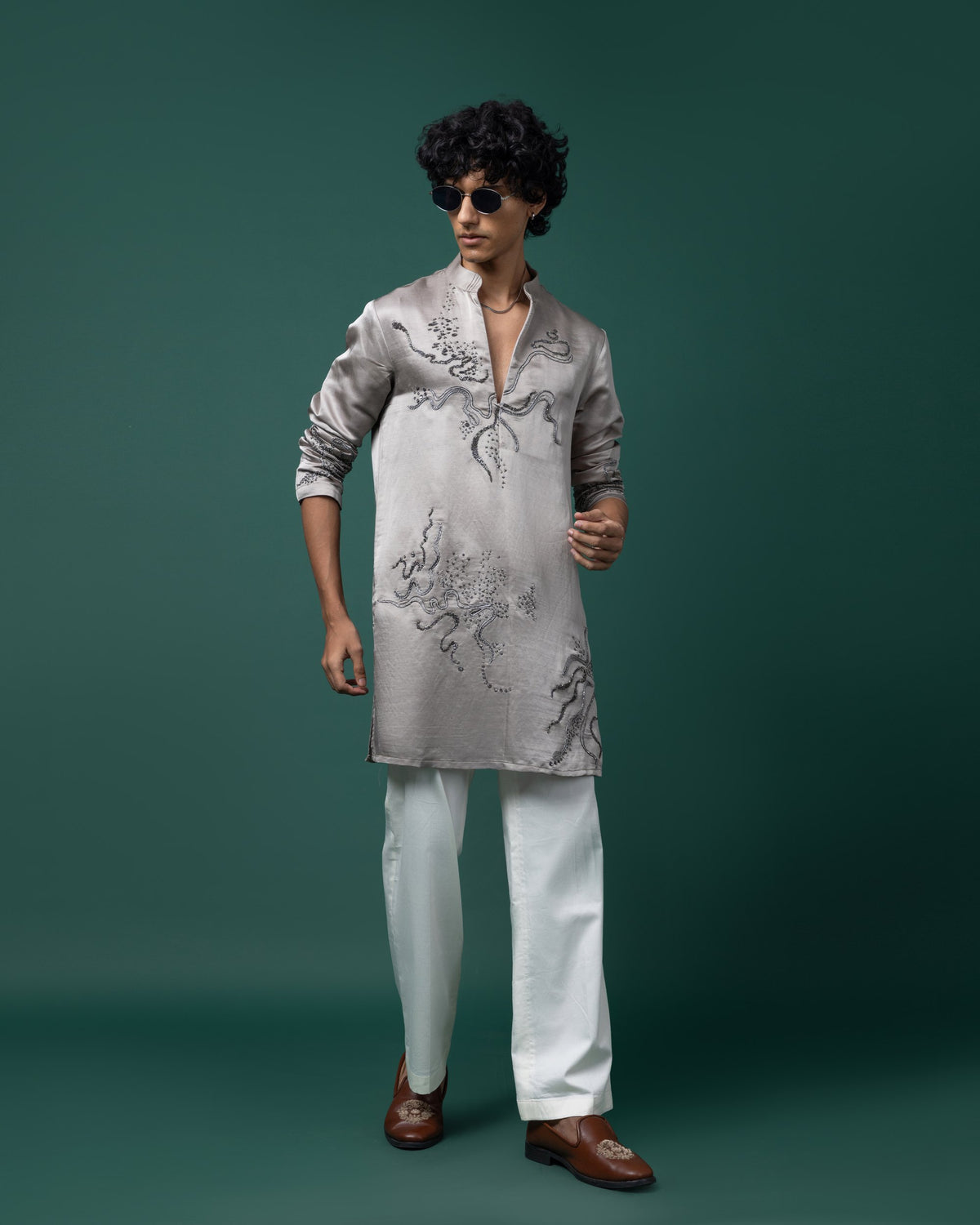 Silver Kinetic kurta set by Paarsh Atelier, Aarohan collection - view 6