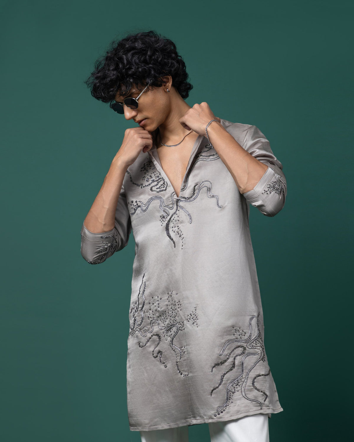 Silver Kinetic kurta set by Paarsh Atelier, Aarohan collection - view 7