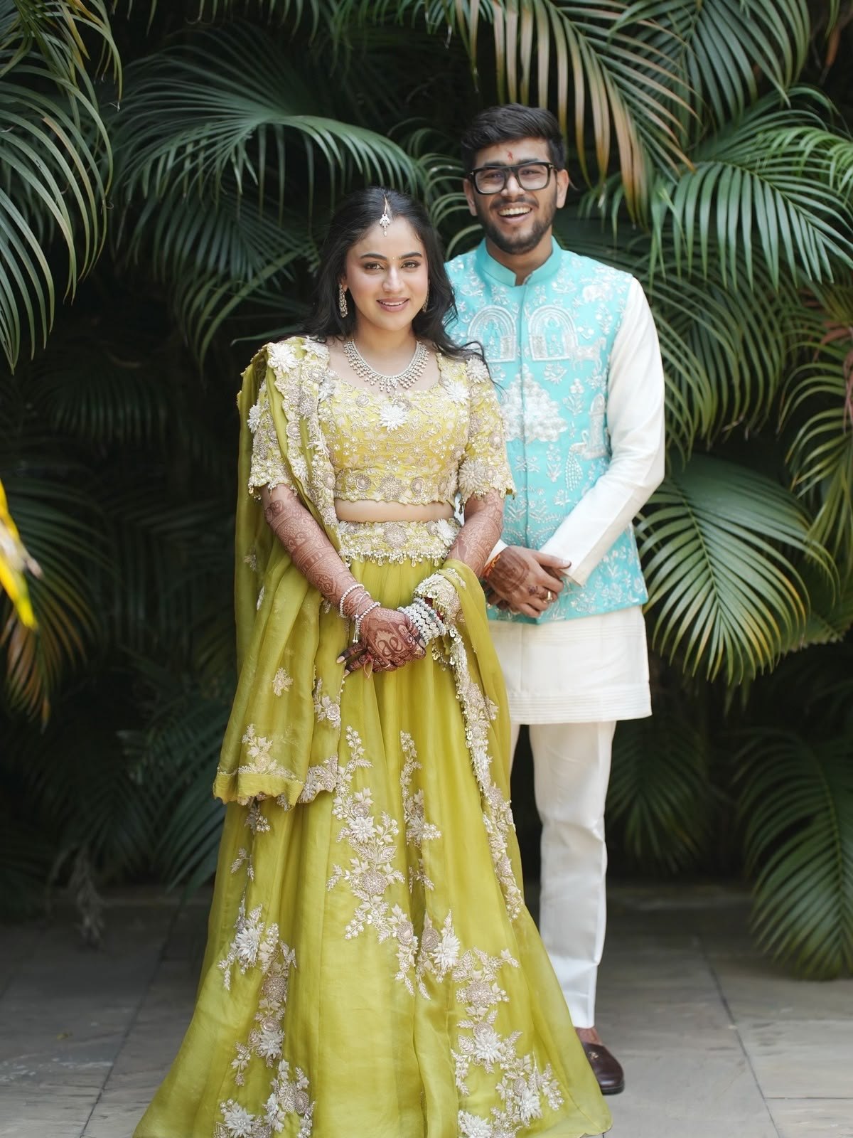 Paarsh client couple at their mehendi