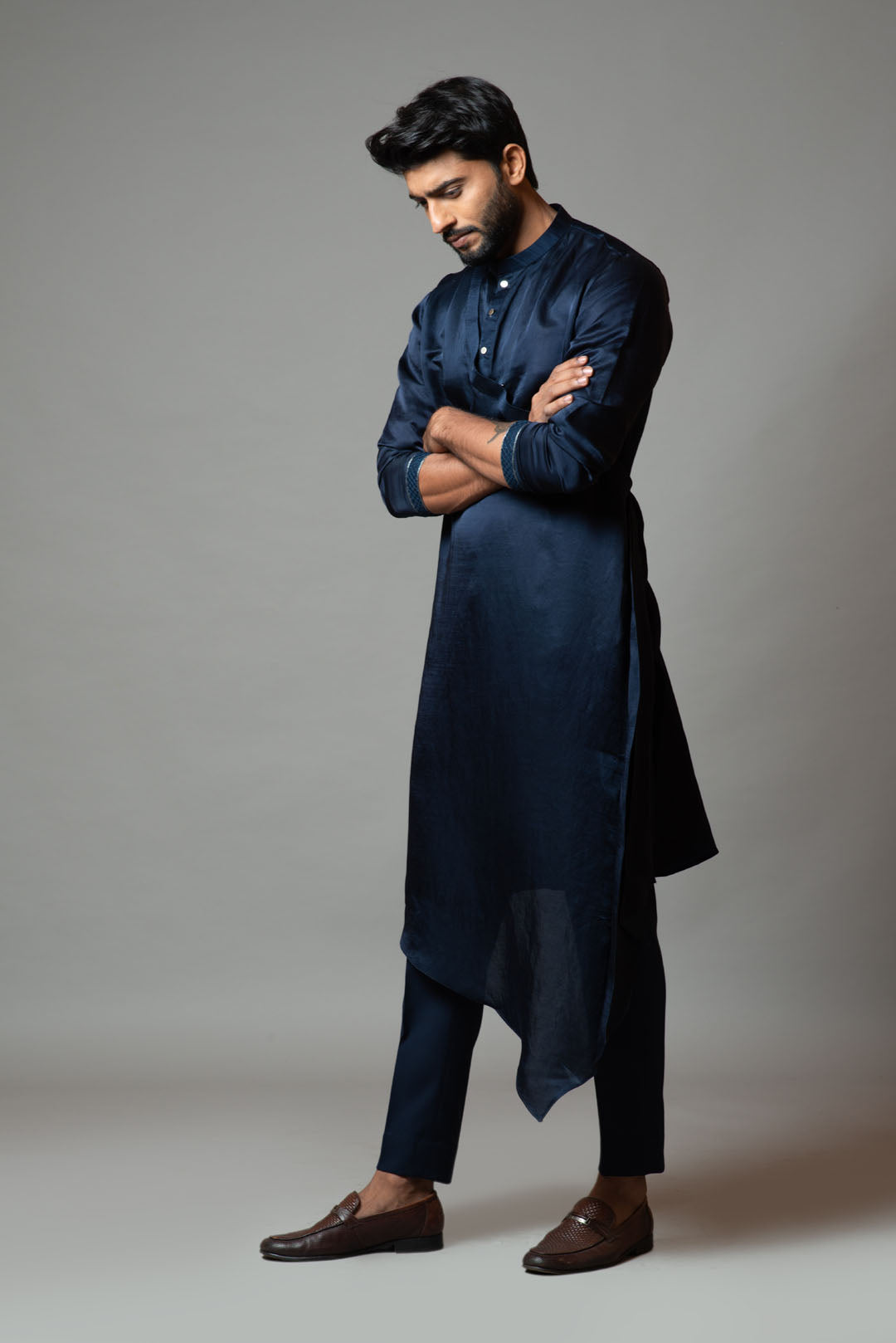 Drape kurta with minimal embroidery on sleeves